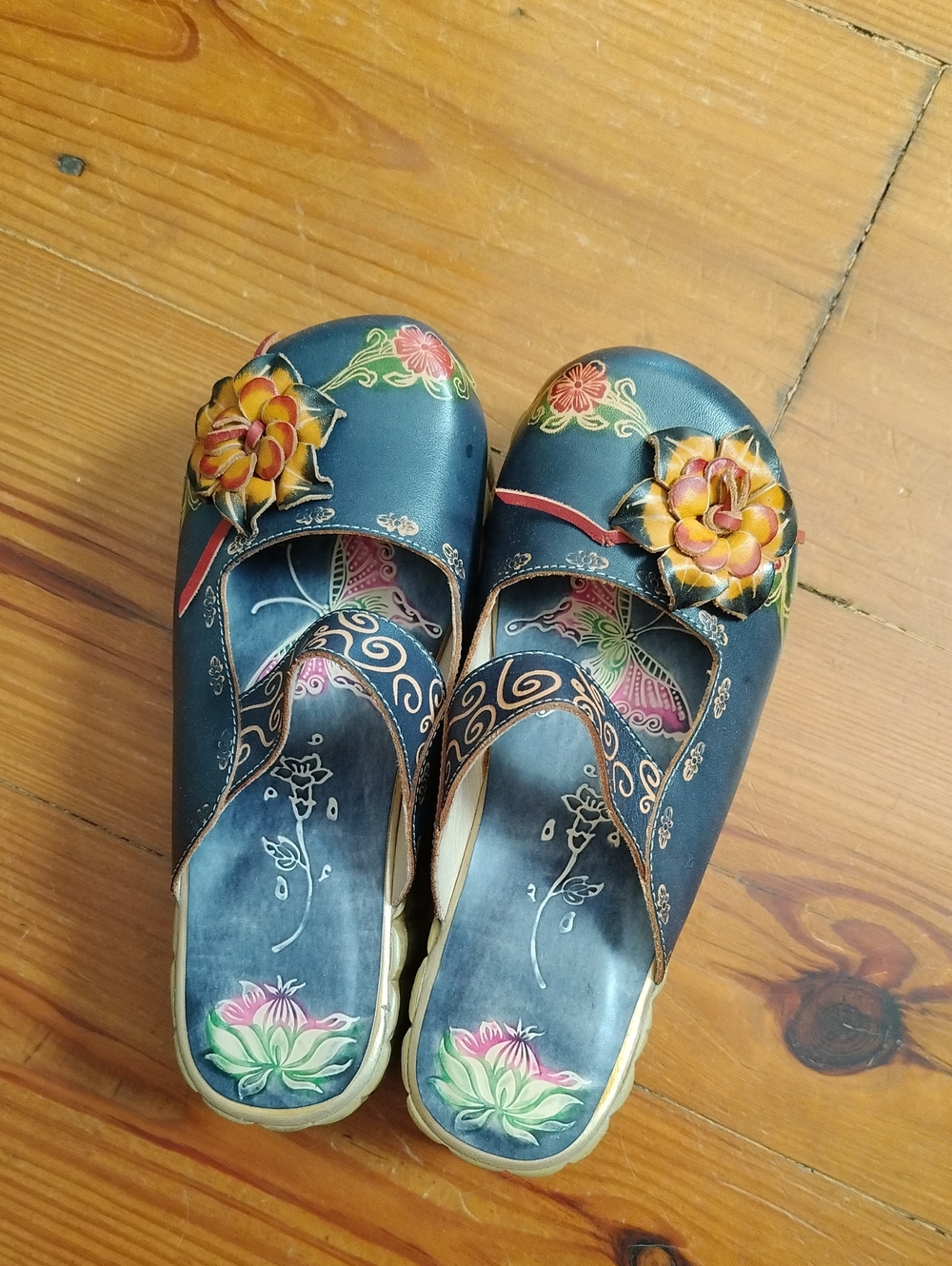 Floral Embellished Platform Sandals